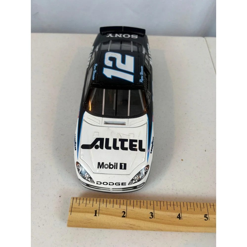 Ryan Newman #12 Alltel Dodge Intrepid 1:24 Diecast NASCAR Race Car Black White
